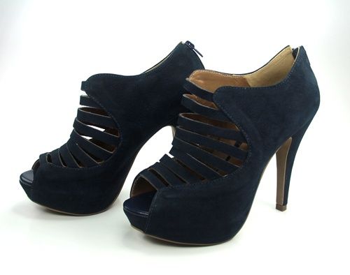 Ankle boot em couro  Nobuck marinho