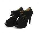 Ankle boot em couro  Nobuck  Preto