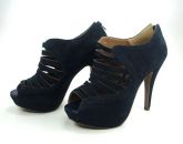 Ankle boot em couro  Nobuck marinho